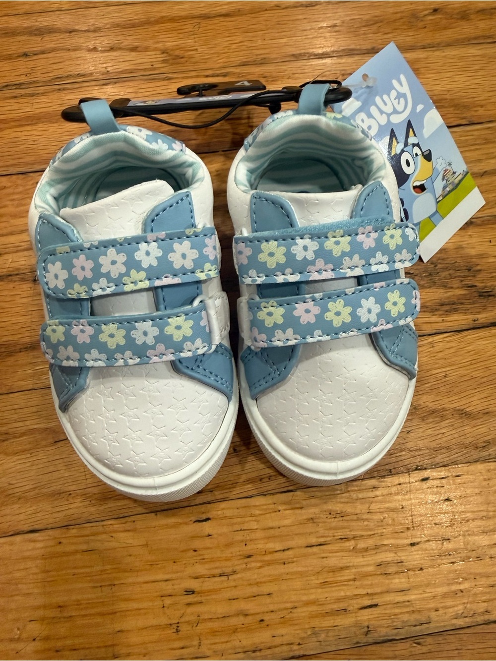 Bluey -Light Blue Floral Strap Sneakers